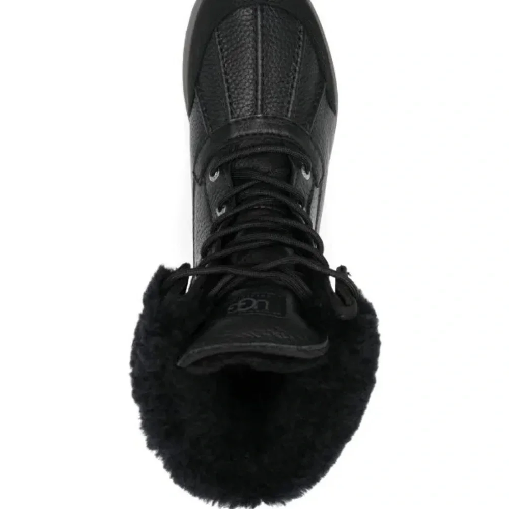 UGG Adirondack III Black Black Leather Fur Boots Womens NEW - Picture 4 of 5